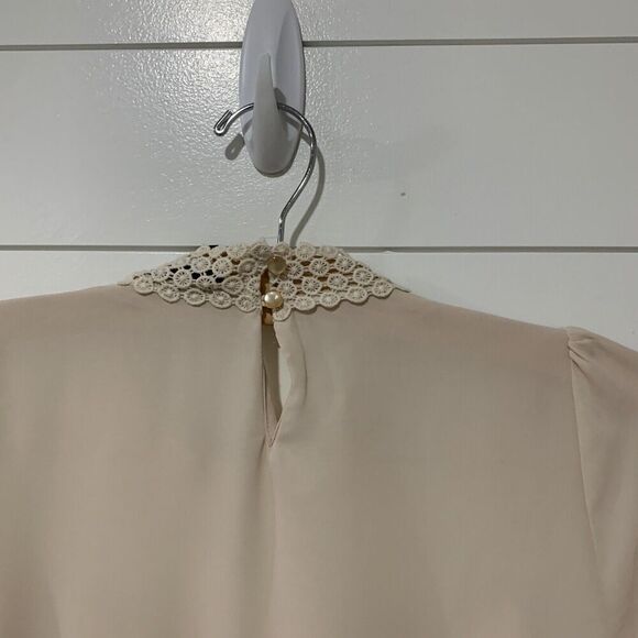 BCBG Max Azria | Top Cream Lace Delicate Feminine Long Sleeve- Small - Picture 8 of 9